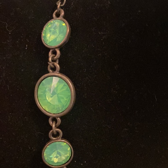 Neclace with green stones - Picture 2 of 3